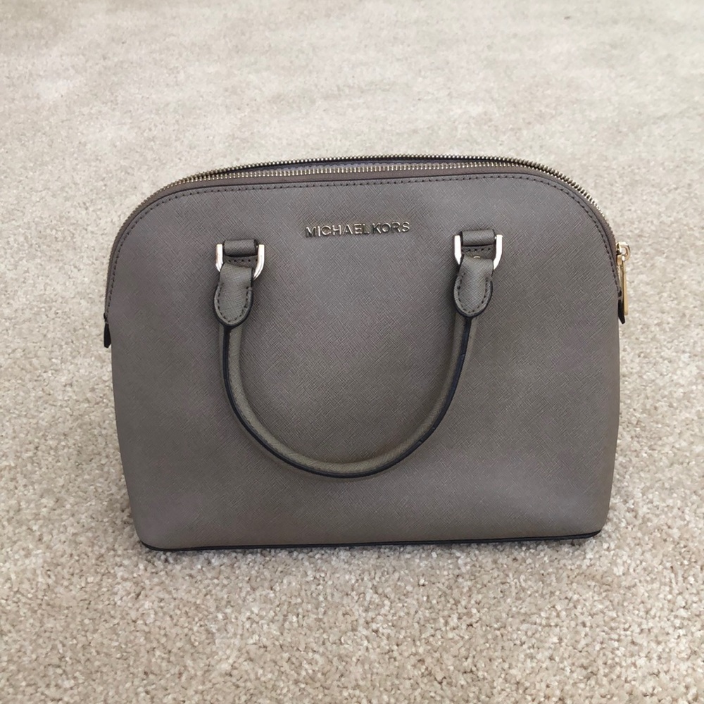 Michael Kors “Cindy” Medium Sized Bag